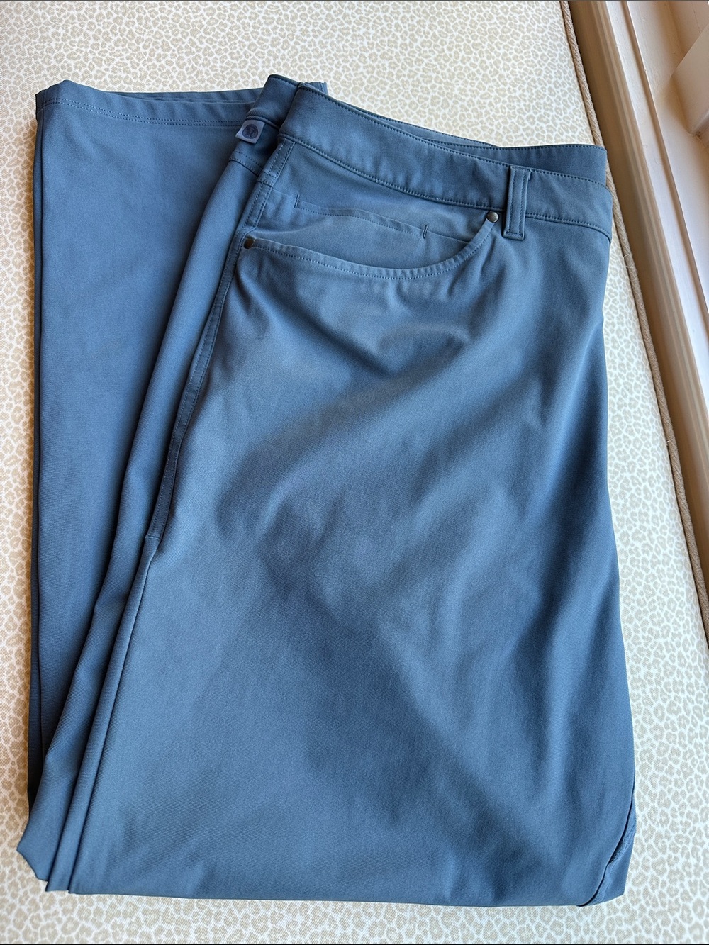 Lululemon Men's Slate Blue Stretch Flat Front Pants Size 40